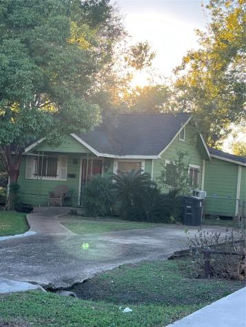 4305 Los Angeles Street Houston TX 77026