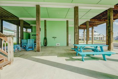 951 Kenlyn Drive Port Bolivar TX 77650