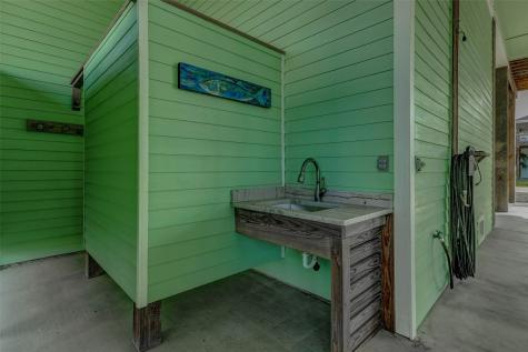 951 Kenlyn Drive Port Bolivar TX 77650