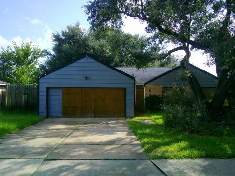 1615 Sleepy Hollow Drive Pearland TX 77581