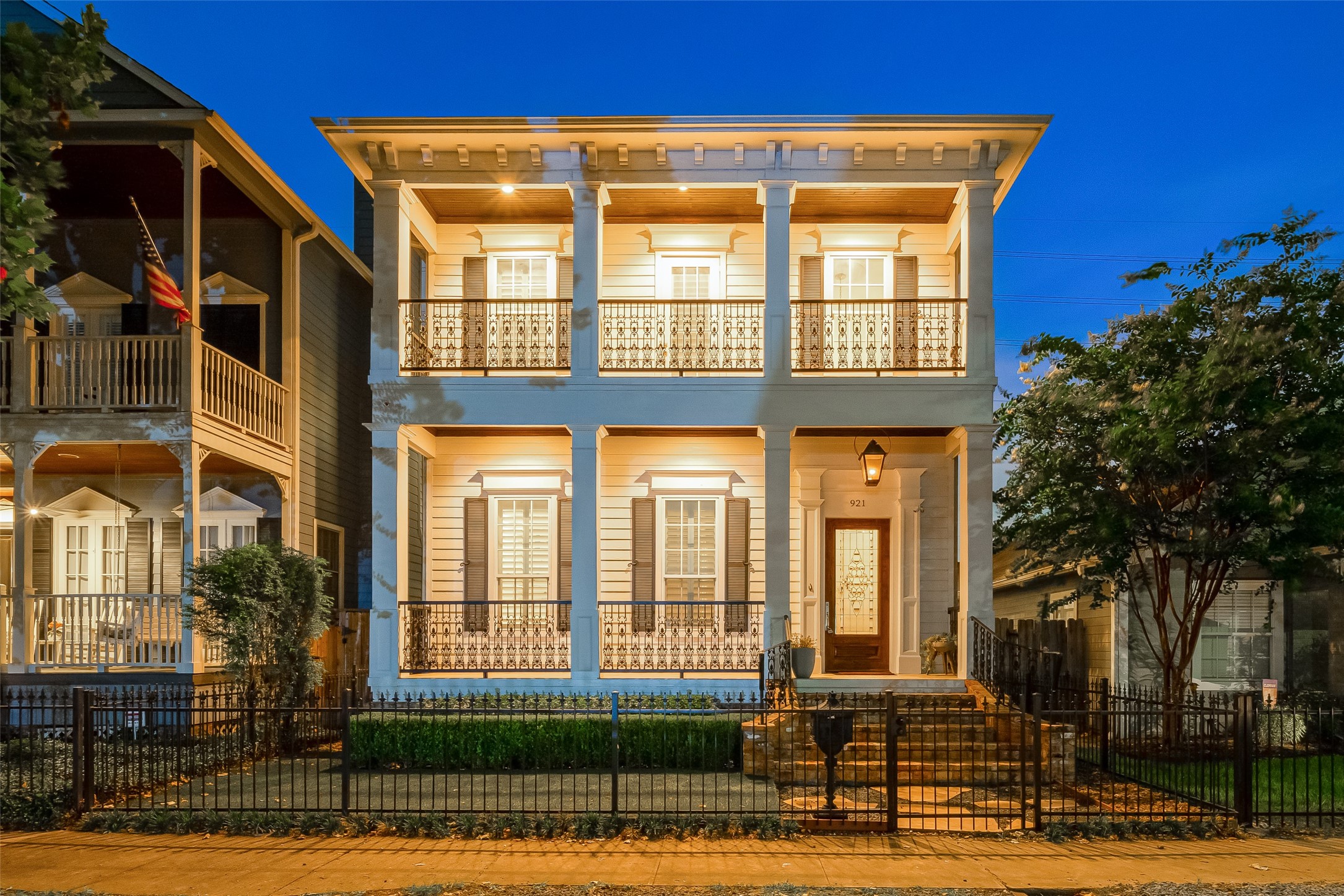 921 Waverly Street Houston TX 77008
