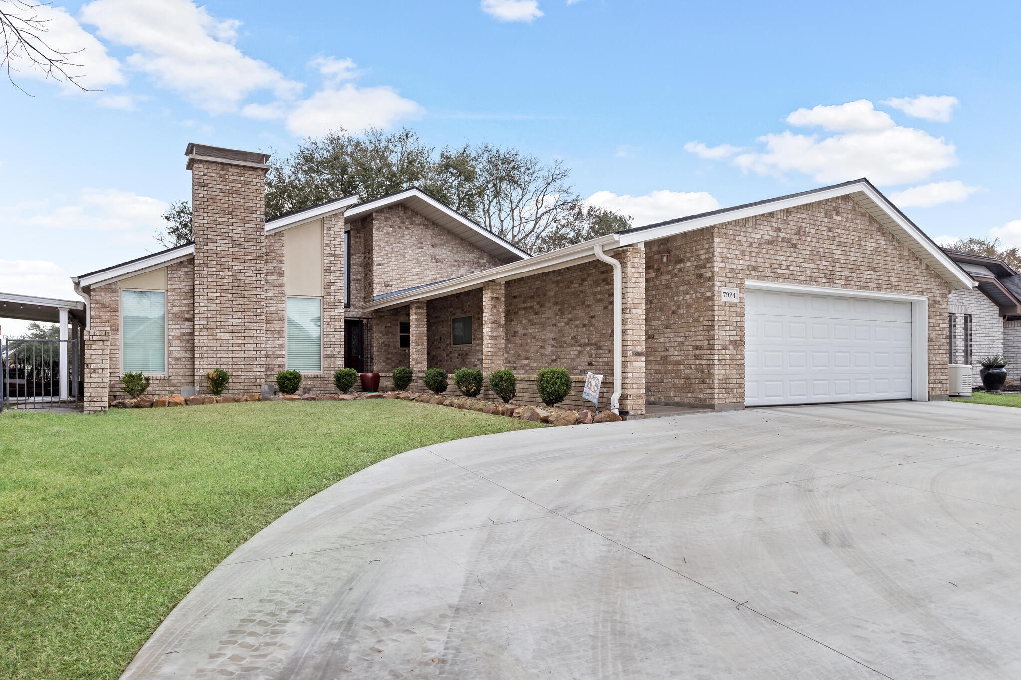 7924 Golfhill Drive Port Arthur TX 77642