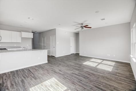 1093 Road 5102 Cleveland TX 77327