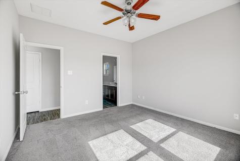 1093 Road 5102 Cleveland TX 77327