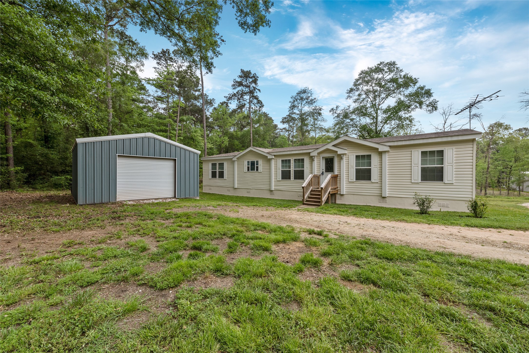11755 Hilltop Drive Willis TX 77318