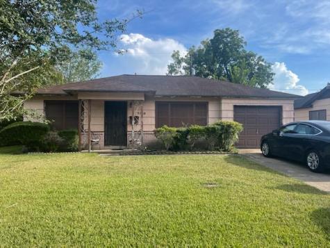 5758 Belmark Street Houston TX 77033