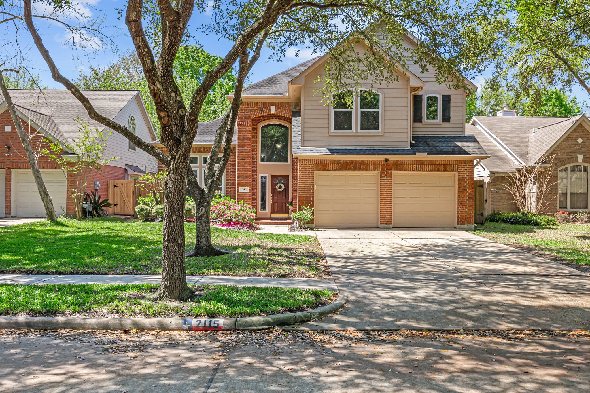 2115 Village Dale Avenue Houston TX 77059