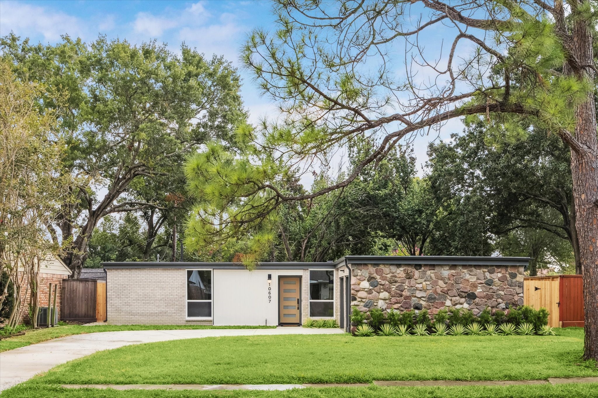 10607 Overbrook Lane Houston TX 77042