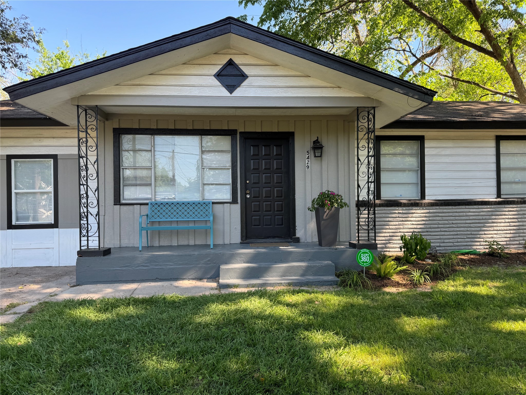 5429 Denmark Street Houston TX 77028