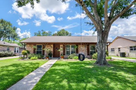 12023 Scottsdale Drive Meadows Place TX 77477
