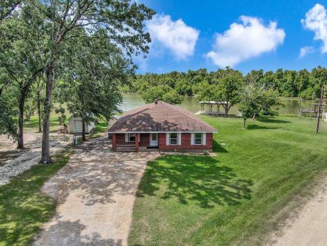 361 S Lakeside Drive Huntsville TX 77320