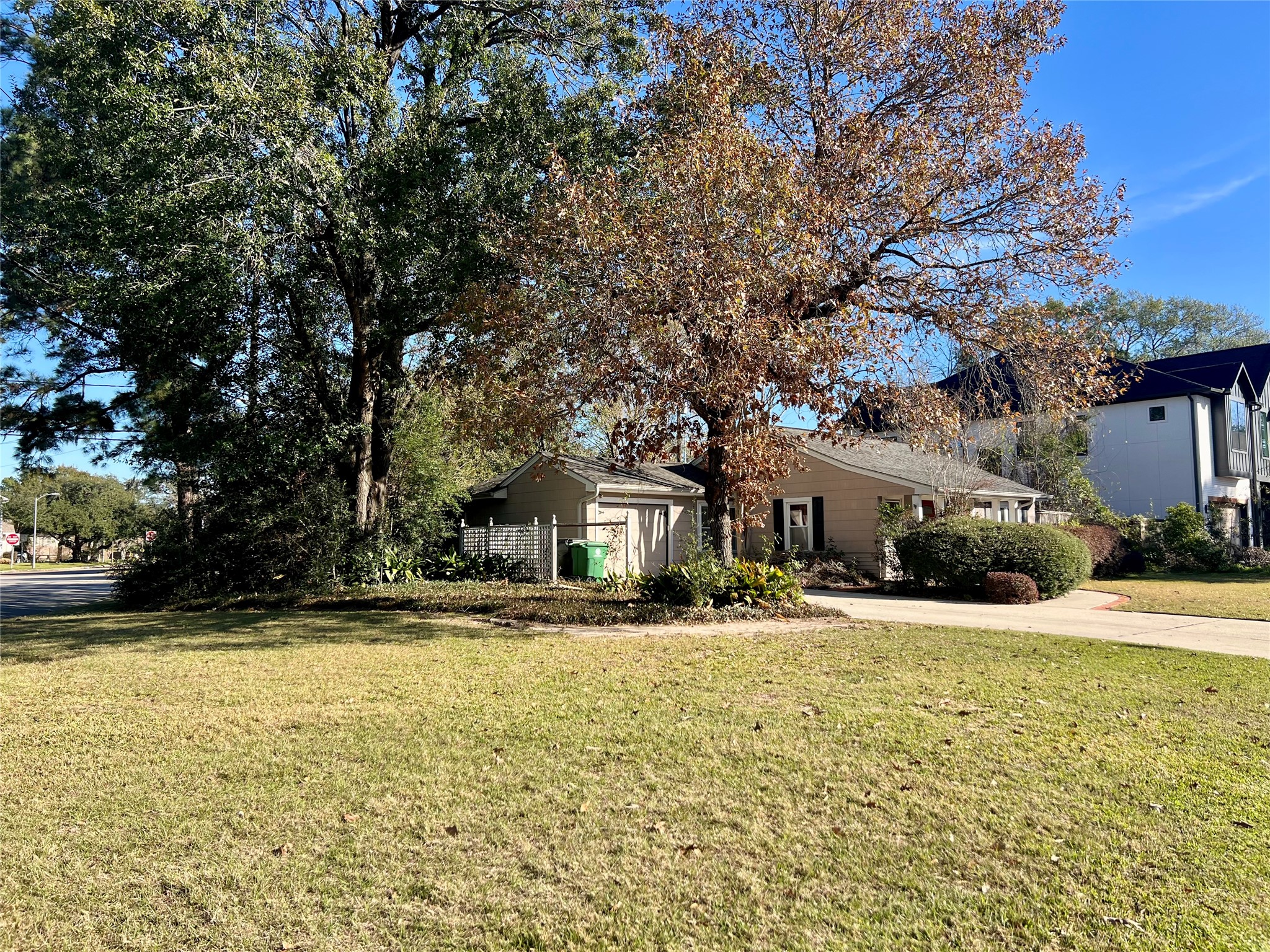 1722 Candlelight Lane Houston TX 77018