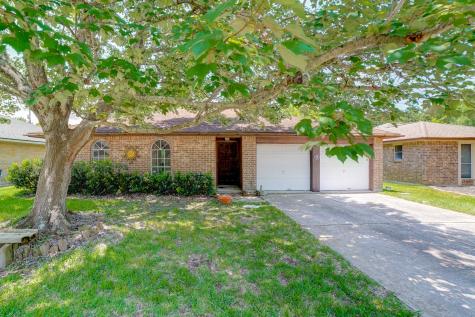 123 Wood Hollow Drive League City TX 77573