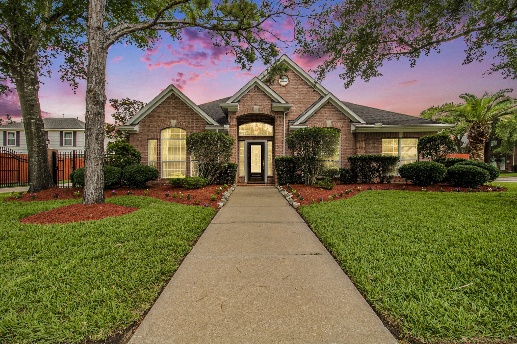 701 Pin Oak Drive Friendswood TX 77546