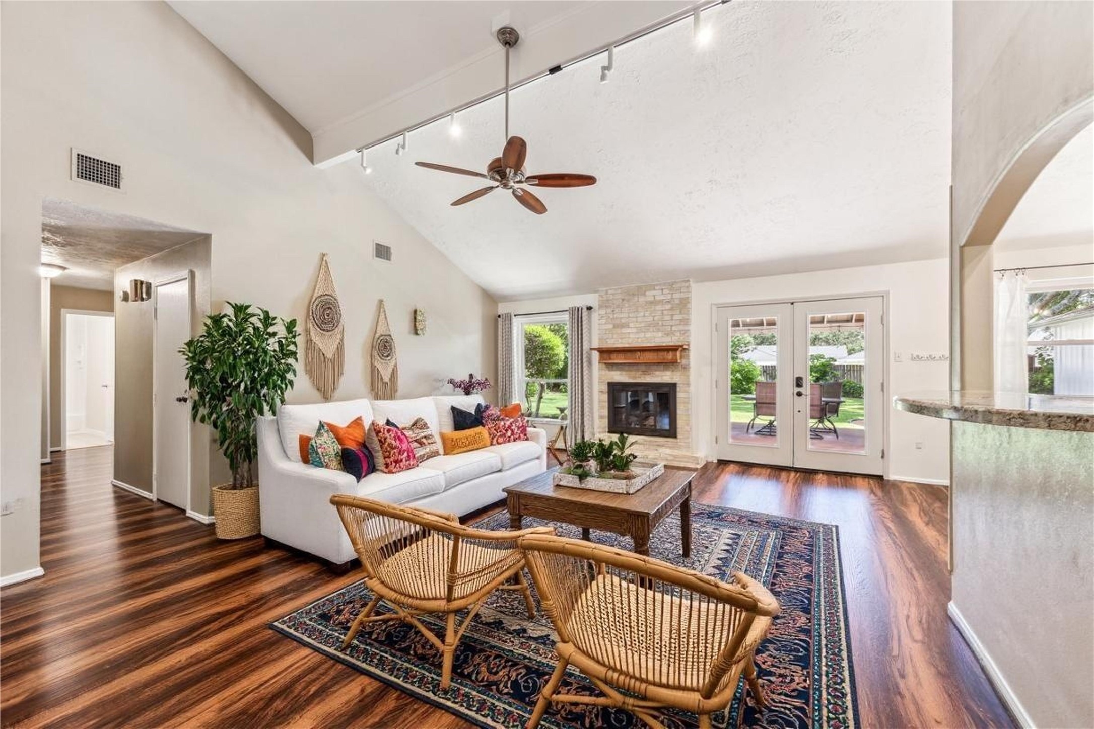 508 Williamsburg Circle Friendswood TX 77546