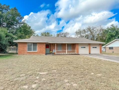 811 N 8th Avenue Teague TX 75860