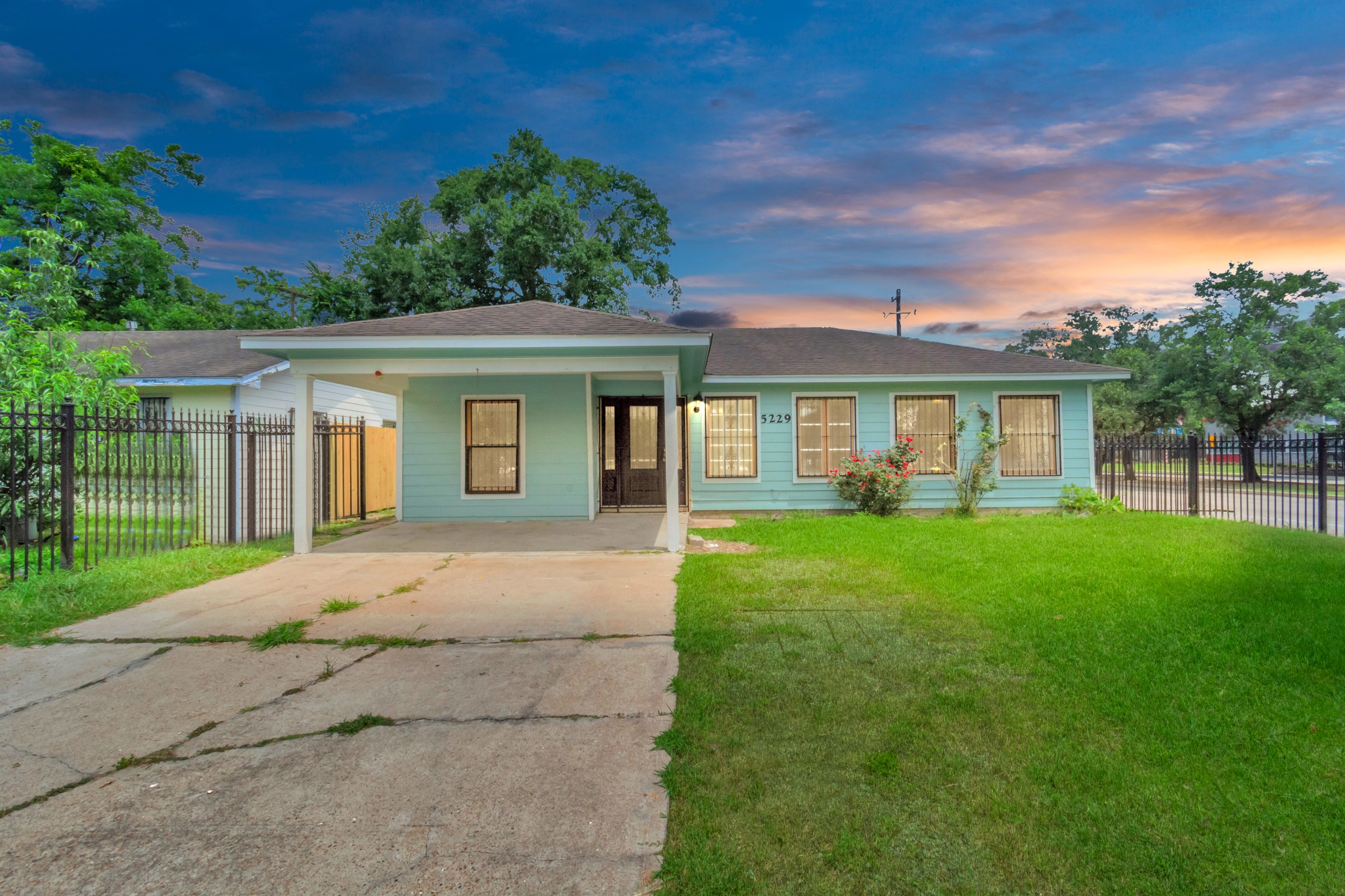 5229 Bataan Road Houston TX 77033