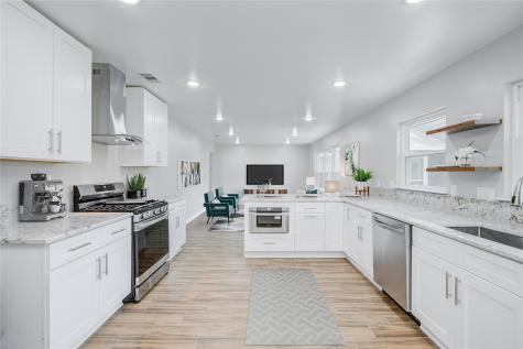 303 W Foley Street Alvin TX 77511