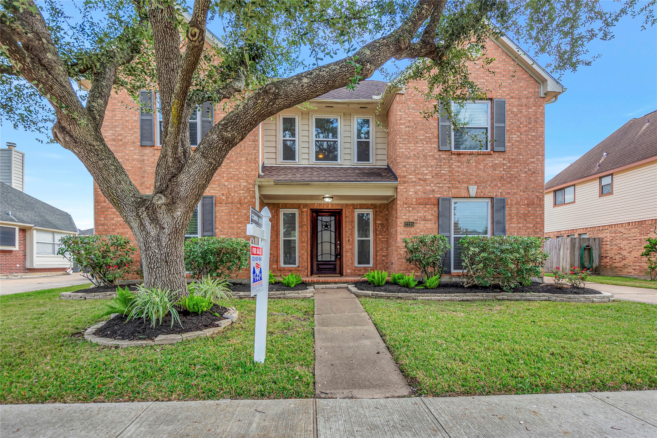 2215 Alexander Lane Pearland TX 77581