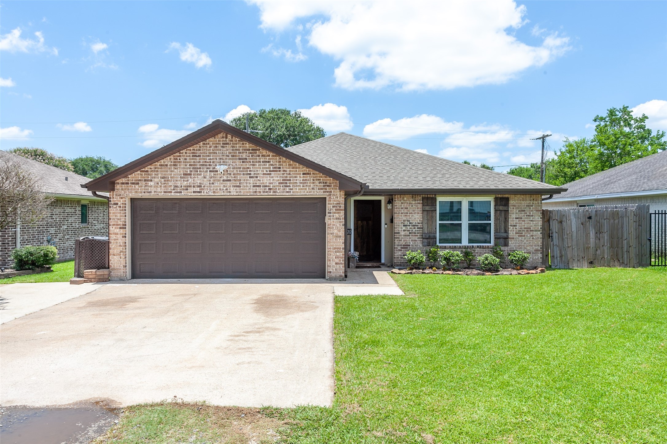 2212 Earle Street Port Neches TX 77651