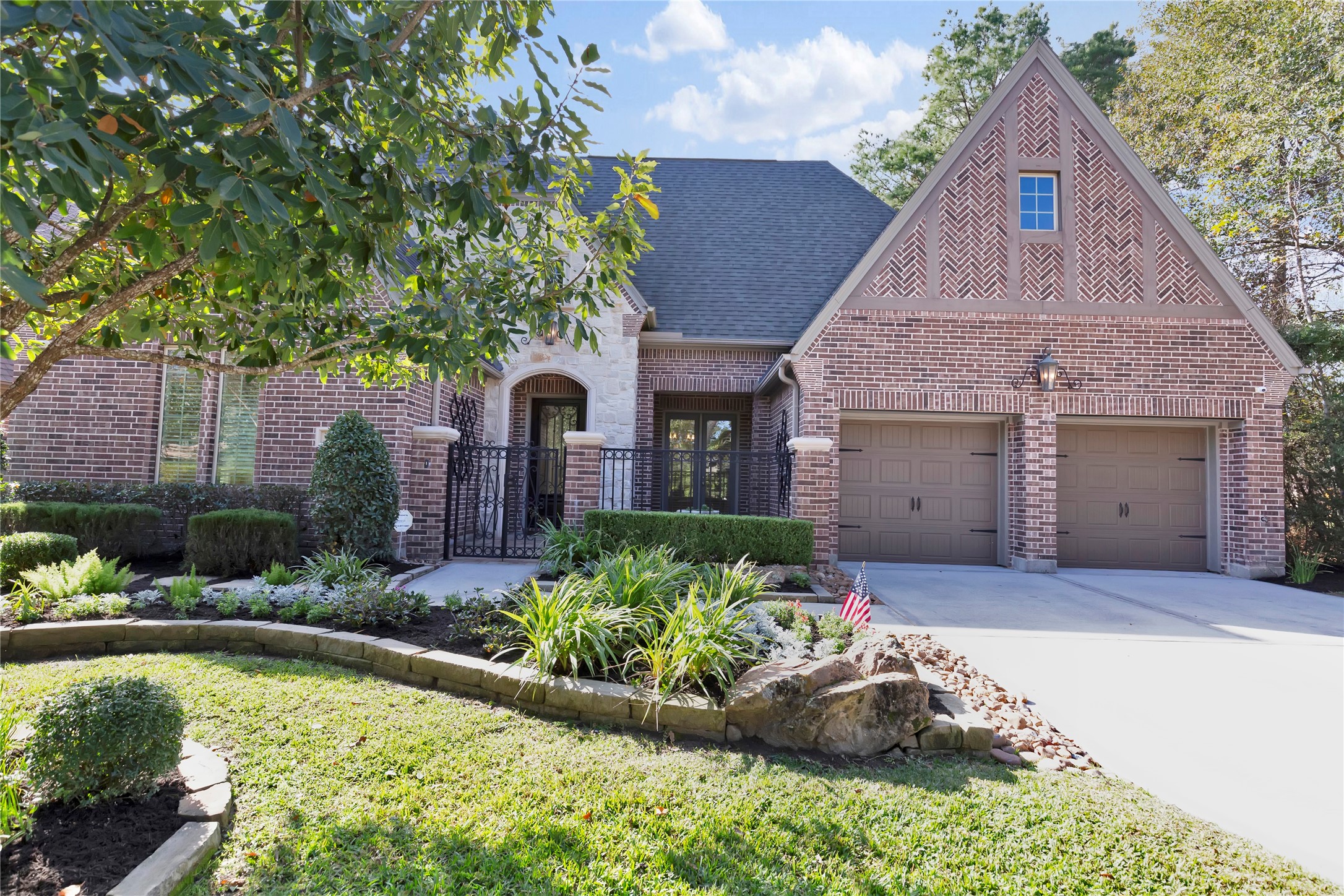 102 Russet Bend Place S Montgomery TX 77316
