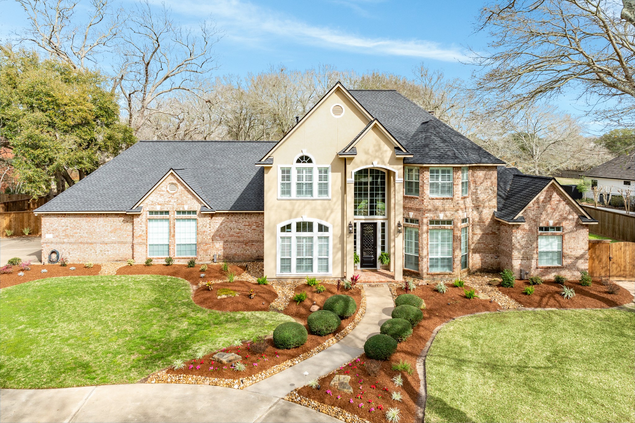 108 Rosewood Street Lake Jackson TX 77566