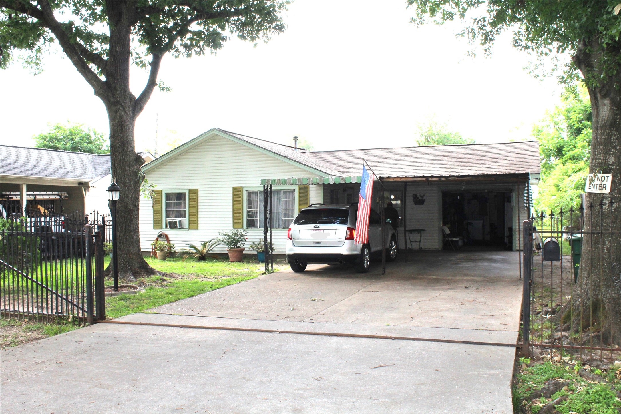 618 Cresline Street Houston TX 77076