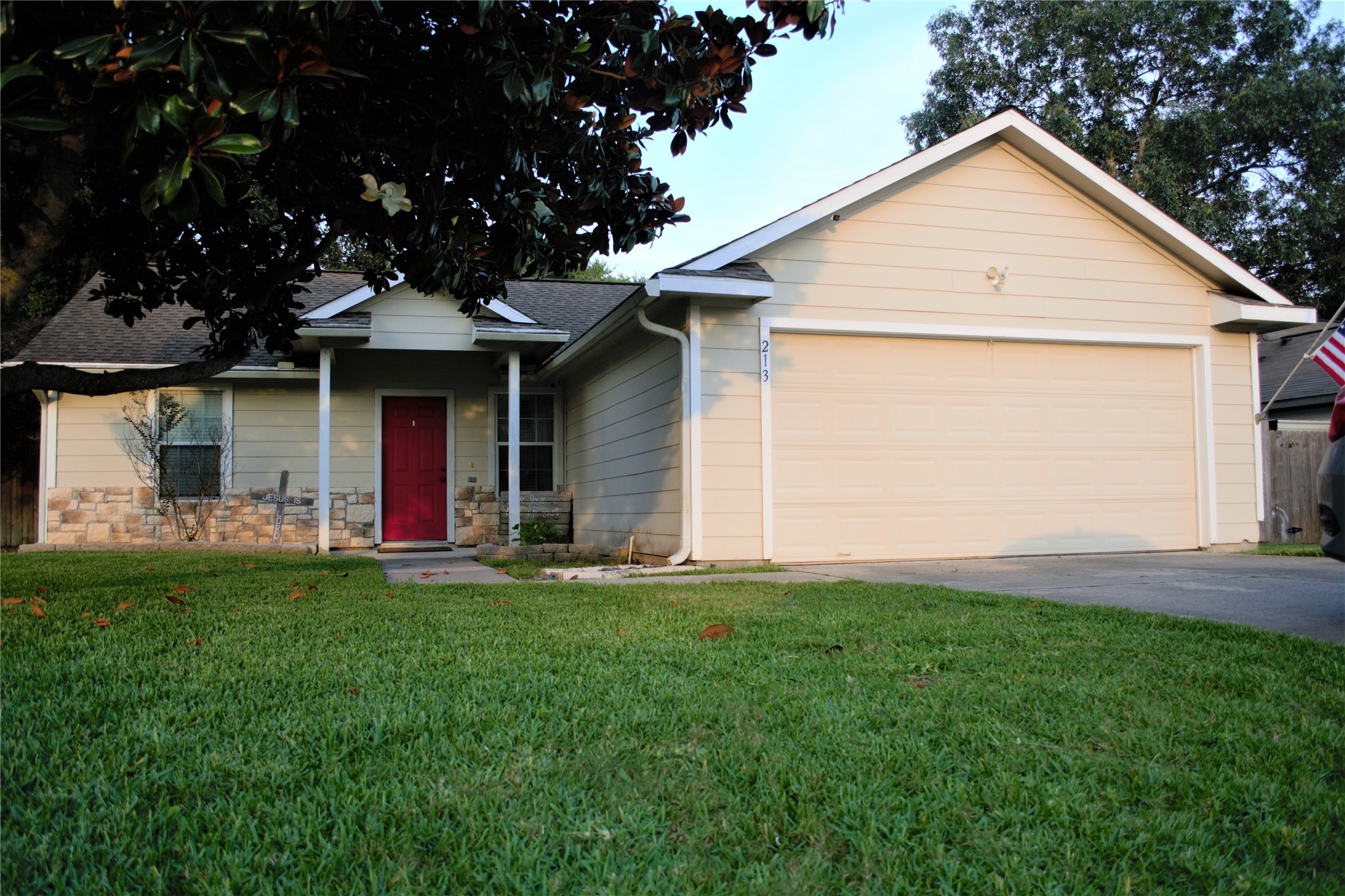 213 Kellyn Court Conroe TX 77306
