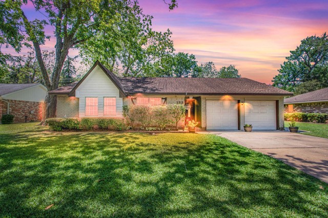 123 Dogwood Street Lake Jackson TX 77566