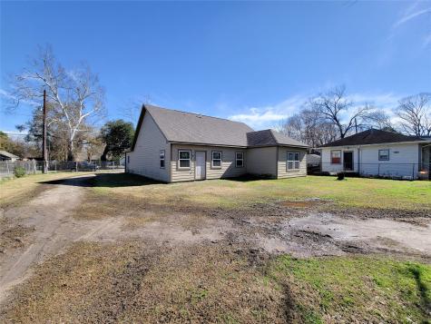 6303 Tuskegee Street Houston TX 77091