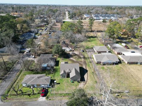 6303 Tuskegee Street Houston TX 77091