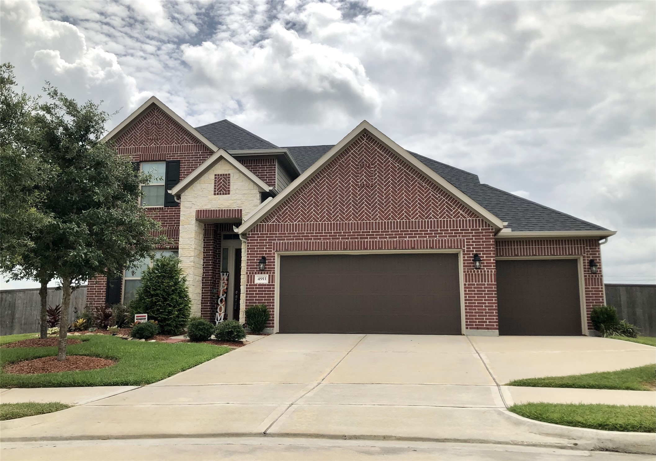 4911 Shiloh Street Baytown TX 77521