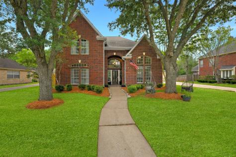 510 Lakeside Lane Friendswood TX 77546
