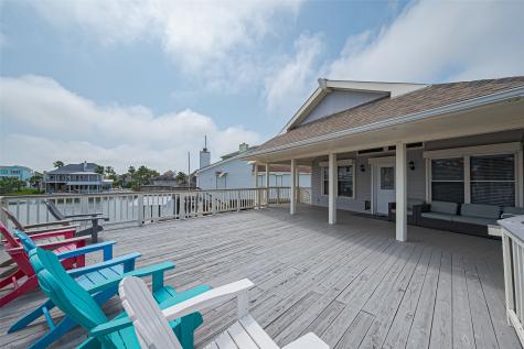 210 Sampan Drive Tiki Island TX 77554