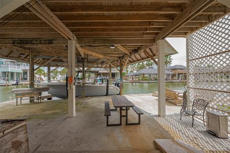 210 Sampan Drive Tiki Island TX 77554