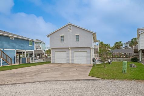 210 Sampan Drive Tiki Island TX 77554