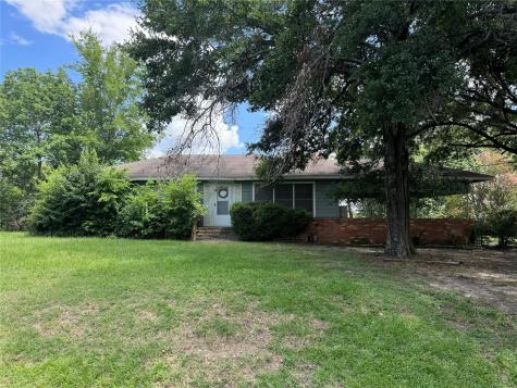 904 E Morris Street Madisonville TX 77864