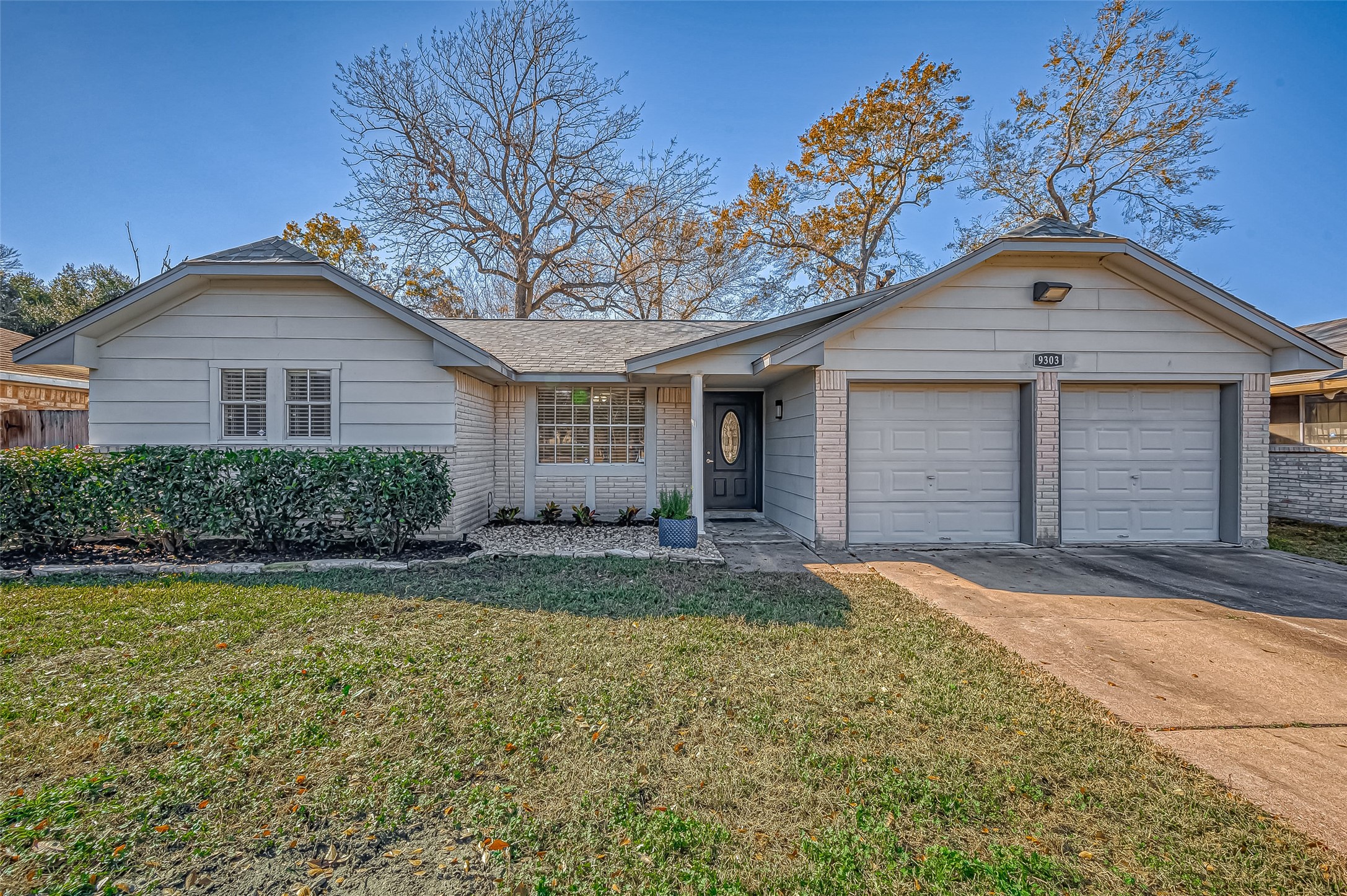 9303 Vanwood Street Houston TX 77040