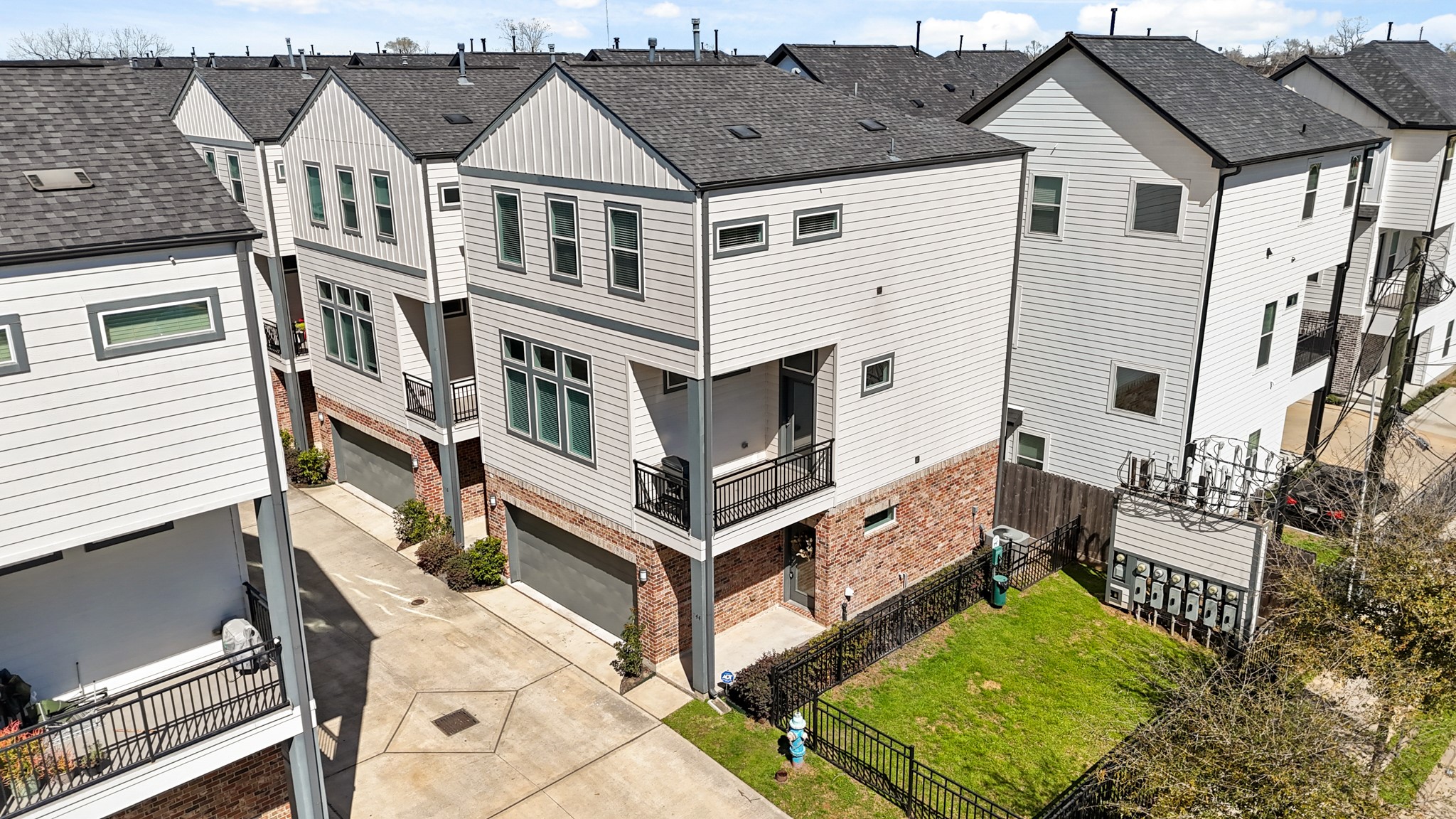 744 W Donovan Street Houston TX 77091