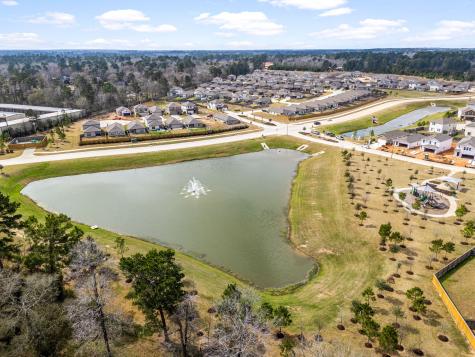 718 Amesbury Road Conroe TX 77316