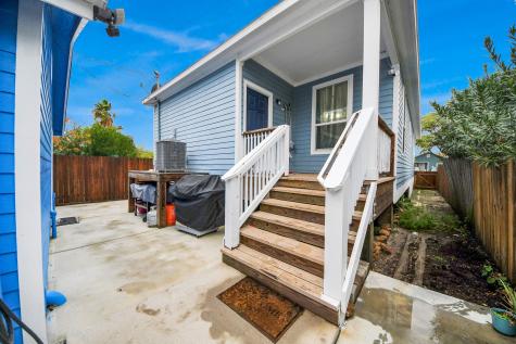 5319 Avenue R Galveston TX 77551