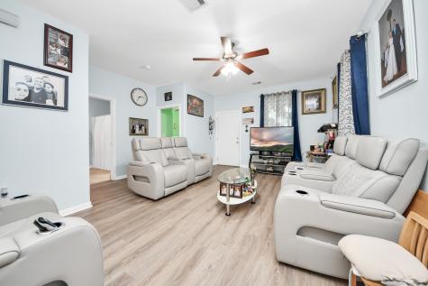 5319 Avenue R Galveston TX 77551