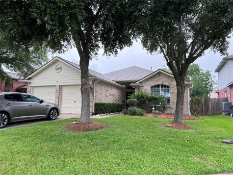 209 Flat Creek Lane Dickinson TX 77539