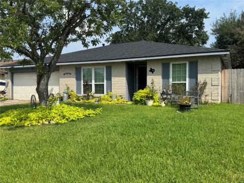 9803 Sparrow Street La Porte TX 77571