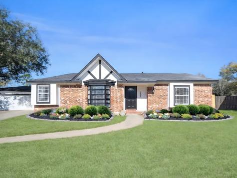 158 Blue Castle Court Houston TX 77015