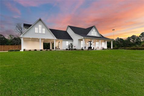 236 County Road 2215 Cleveland TX 77327