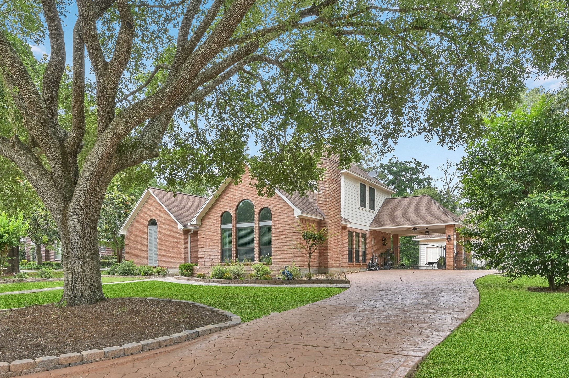 13 Woods Estates Drive Conroe TX 77304