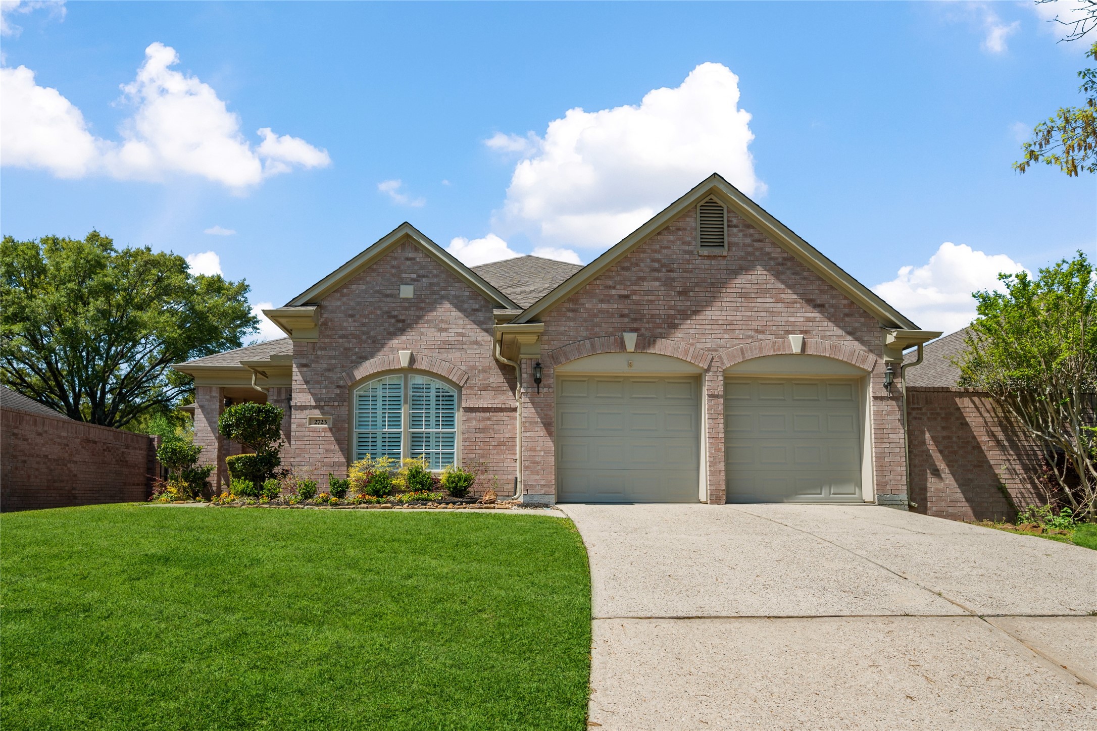 2723 N Strathford Lane Kingwood TX 77345