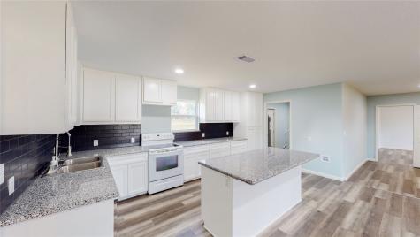 309 Magnolia Avenue West Columbia TX 77486