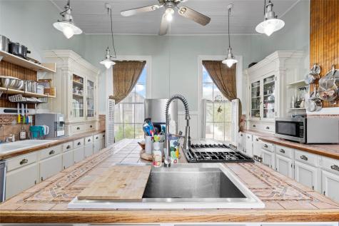 1103 33rd Street Galveston TX 77550